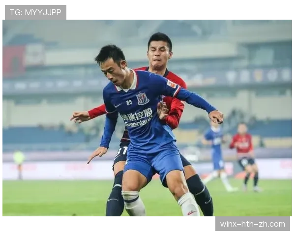 埃托奥的跑位撕裂防线机制及其与当代锋线的角色差异分析